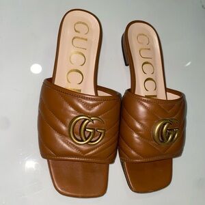 Gucci GG Marmont leather slide sandals  🌟a steal 🌟